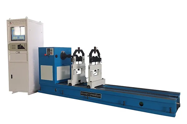 ماكينة موازنة المروحة الدفاعة